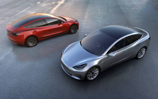 Превью новини «Tesla представила долгожданный электромобиль Model 3»