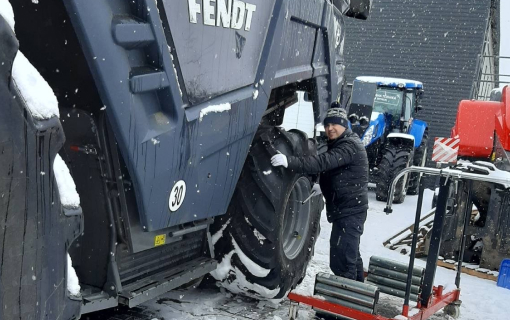 Превью новини «Співробітники сервісу департаменту сільськогосптехніки Цеппелін Україна не припиняють роботу навіть у такий складний час»